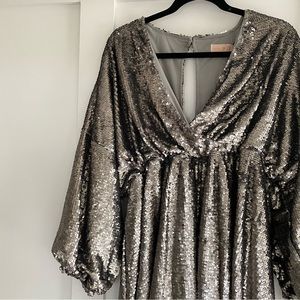 NEW Club L London Maternity Sequin Plunge Front Mini Dress in Gray.